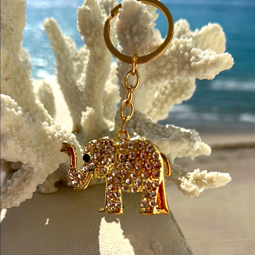 Gold Elephant Keychain with Rhinestones - Picture 3 of 6